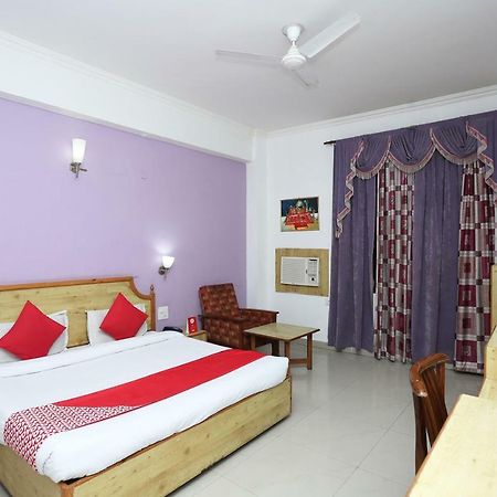 Hotel Oyo 5667 Katra Continental Exterior foto