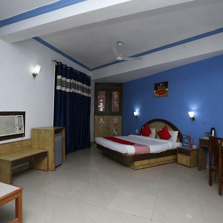 Hotel Oyo 5667 Katra Continental Exterior foto